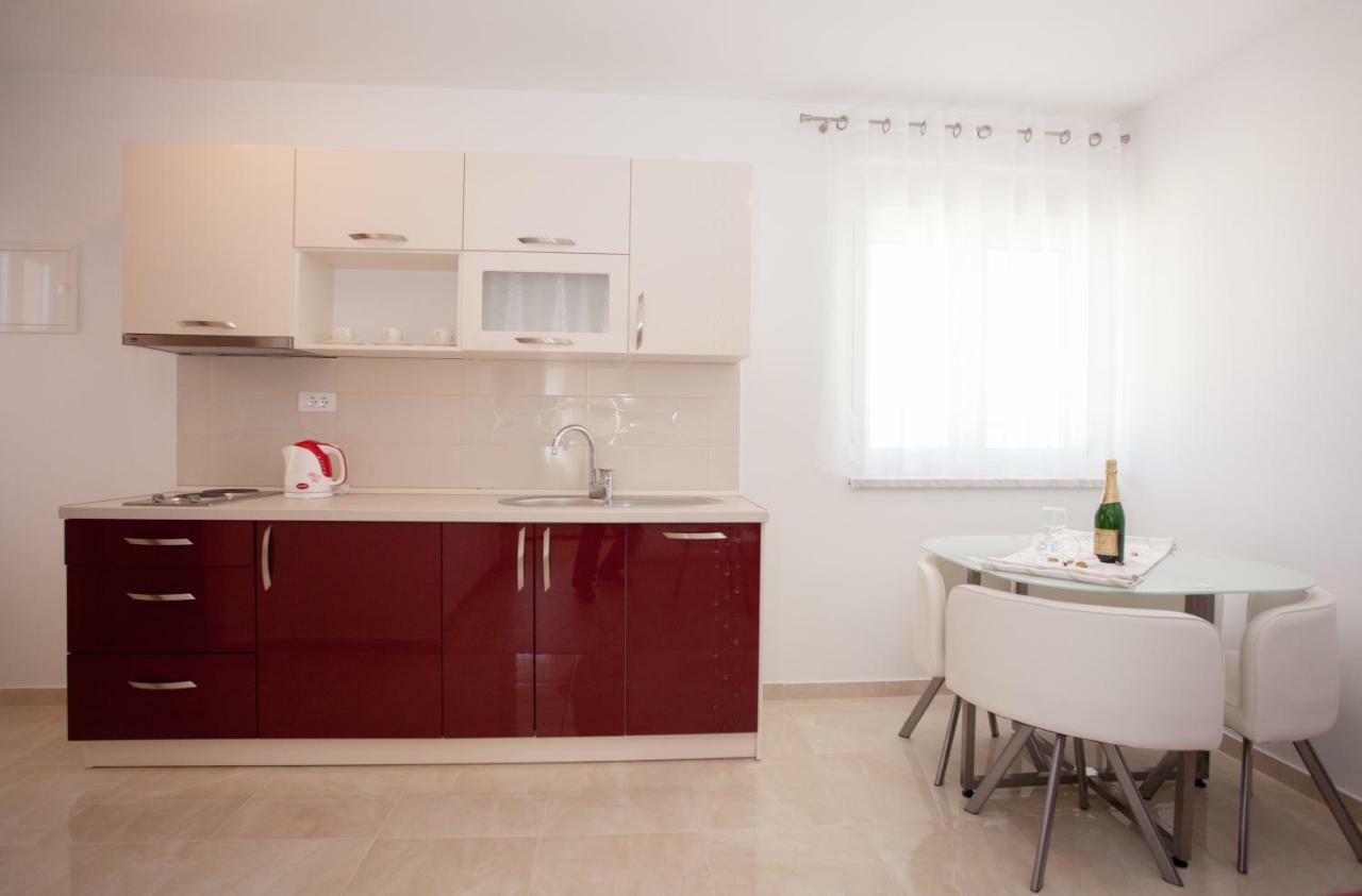 Apartments Mia 4&5 Baška Voda Buitenkant foto